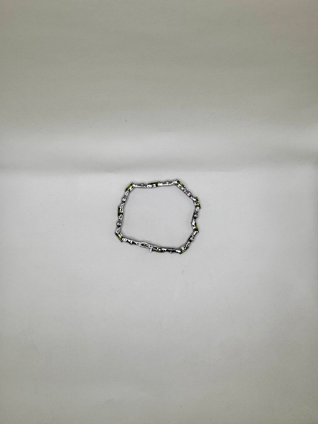 PERIDOT AND CLEAR QUARTZ BRACELET