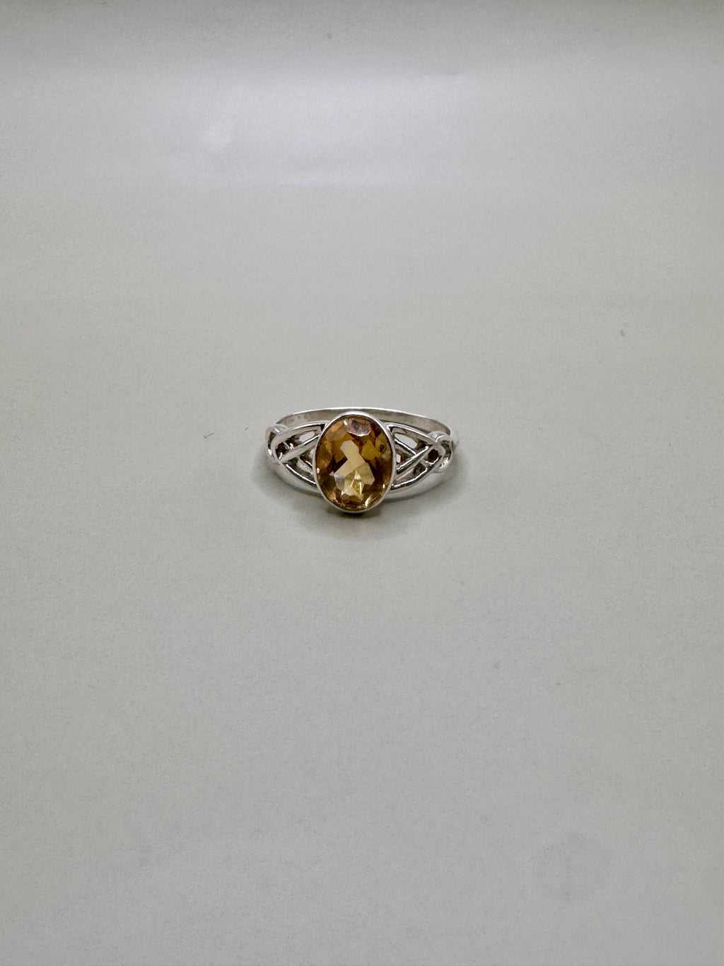 CITRINE OVAL RING